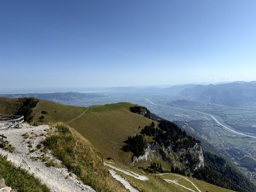 Hoher Kasten – Saxer Lücke – Brülisau: Wanderung durch den Alpstein Blick vom Hohen Kasten